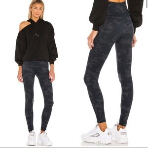 SPANX Look at Me Now Camo Seamless Leggings